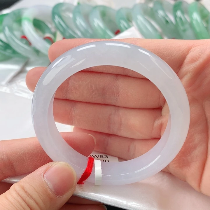 翡翠手镯未镶嵌缅甸A货翡翠手镯