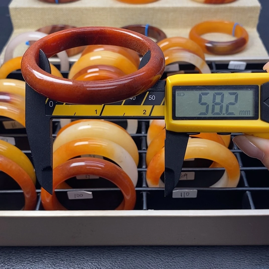 合金石英质玉（黄龙玉）手镯110号