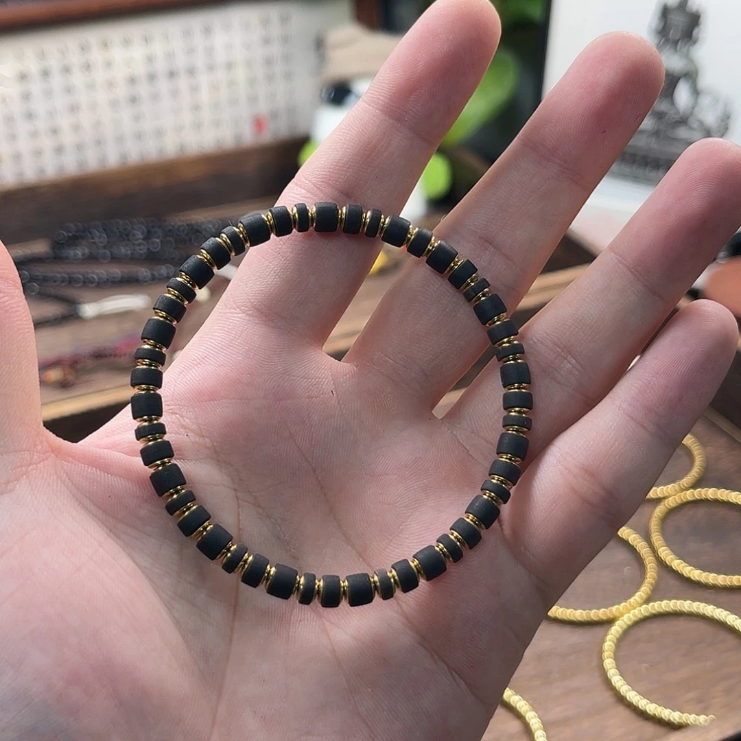 大***。手串椰蒂溜达一圈就回来了