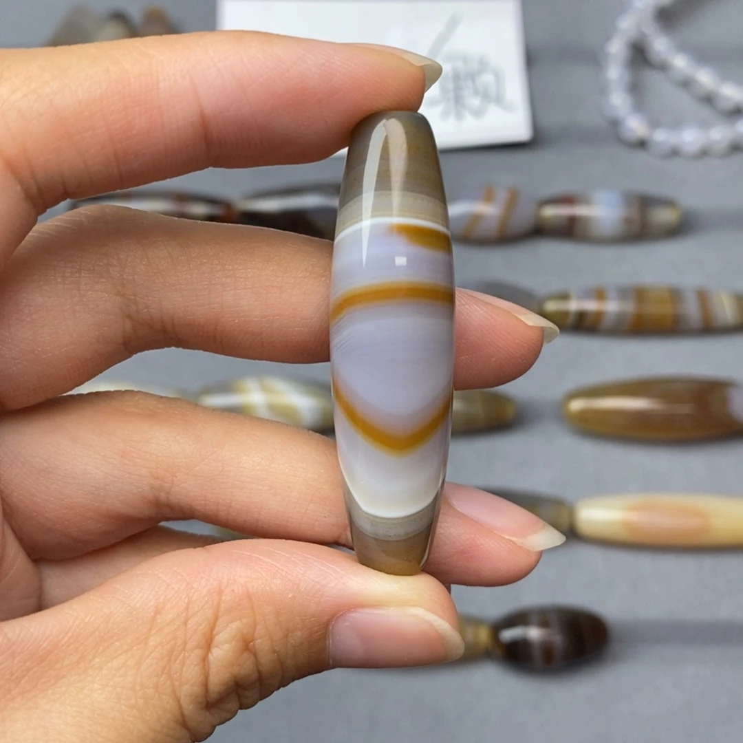 玛瑙/玉髓颈饰未镶嵌南**月