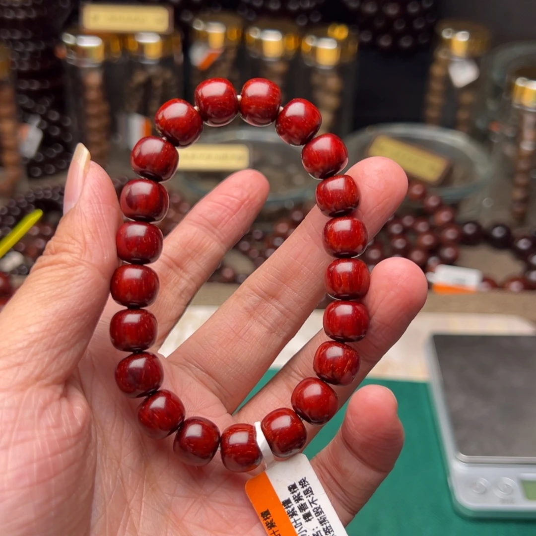 这***该檀香紫檀（小叶紫檀）手串/手链1011原汁原味顶泥一档