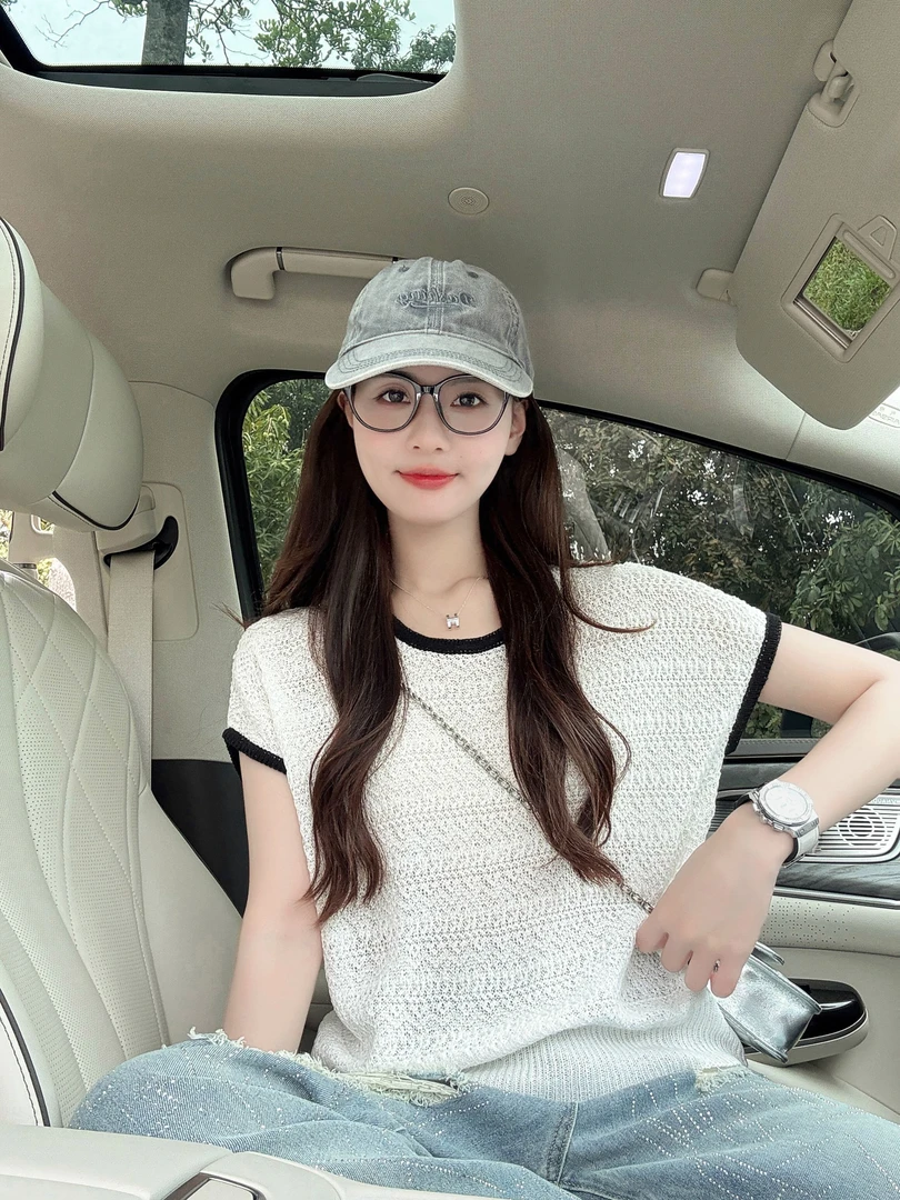 2025网红炸街爆款减龄白色短袖针织衫时尚拼接蝙蝠袖法式T恤上衣