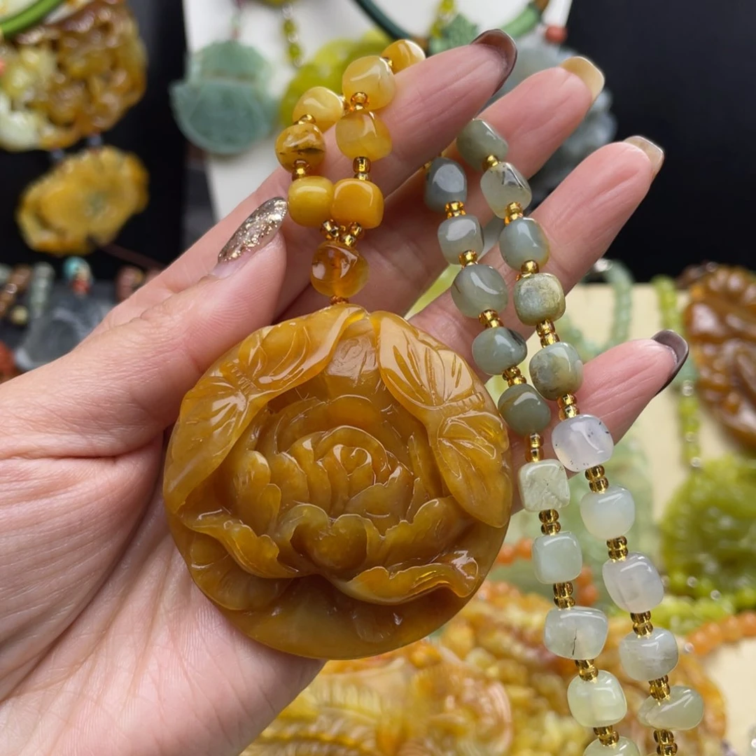 未镶嵌蛇纹石玉颈饰