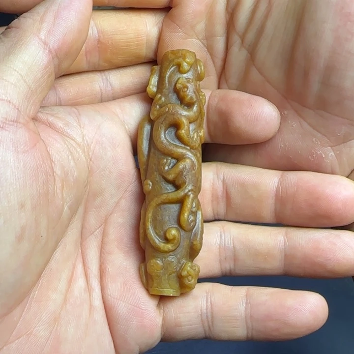 俊***产和田玉未镶嵌挂件