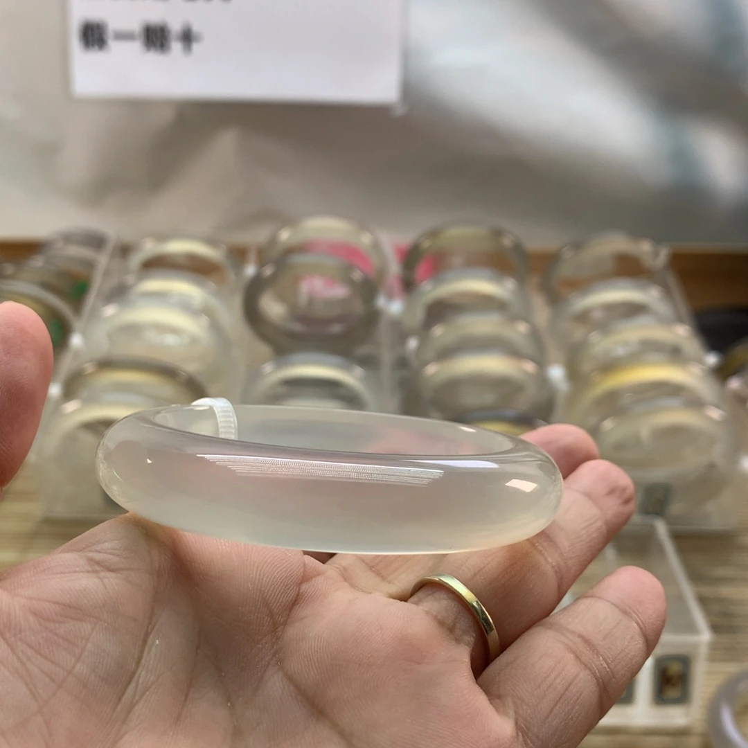 手镯玛瑙/玉髓未镶嵌