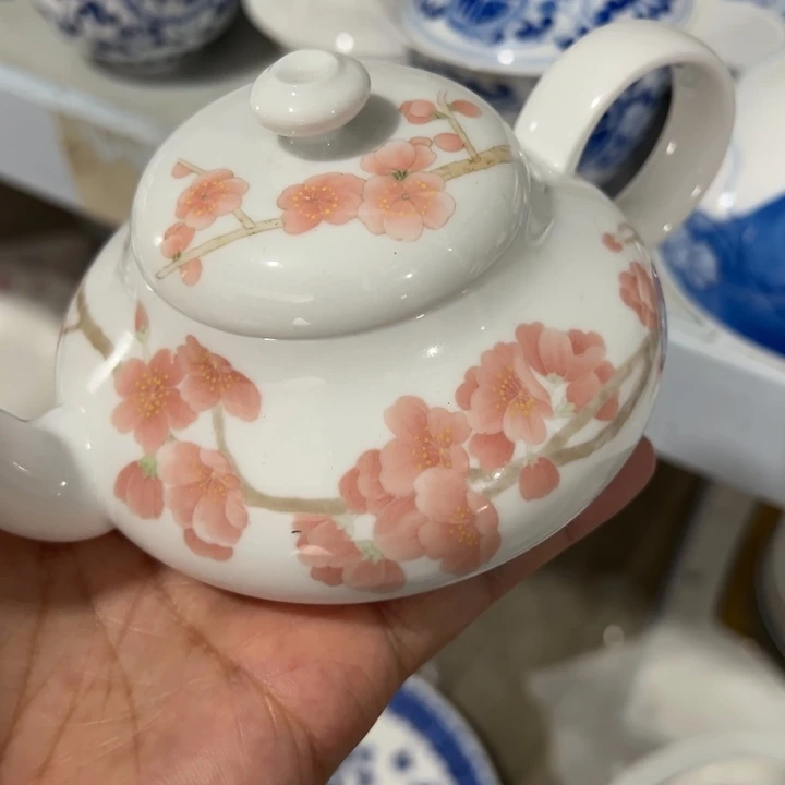 大球泥手绘茶壶一个