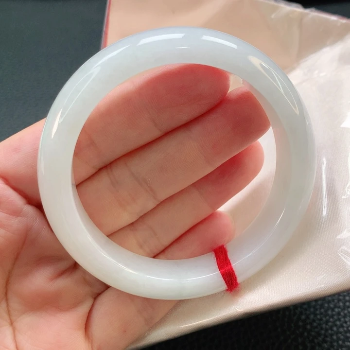 翡翠手镯未镶嵌56正