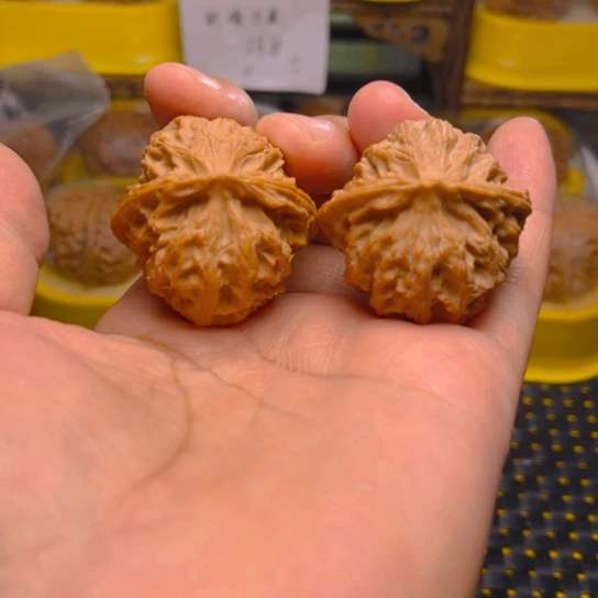 吊坠文玩核桃苹果园