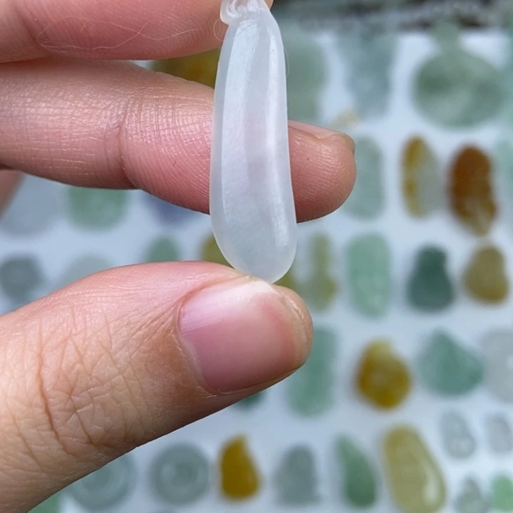 定制翡翠未镶嵌瓜