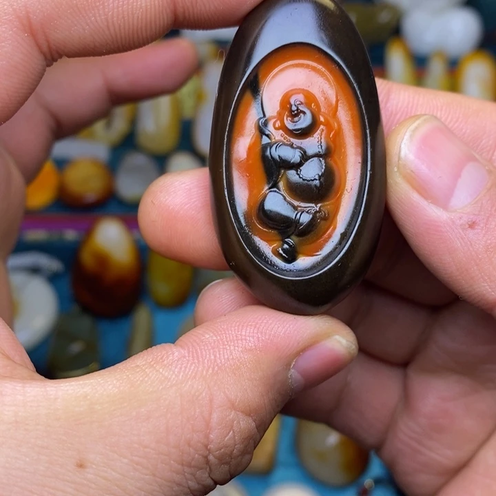 和田玉未镶嵌吊坠(赠链)