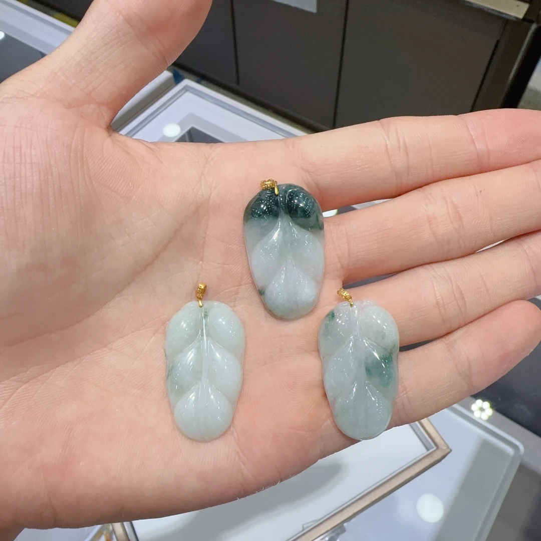 天然翡翠树叶18k金镶吊坠多样性发其一（801138B）带天然纹理结构