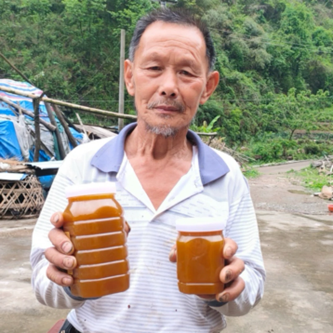张家界即饮正宗土蜂蜜清晰芳香细腻高品质500克起包邮