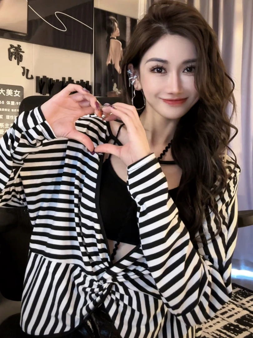 条纹性感露背扭结T恤长袖女春季新款设计感慵懒时尚百搭打底上衣