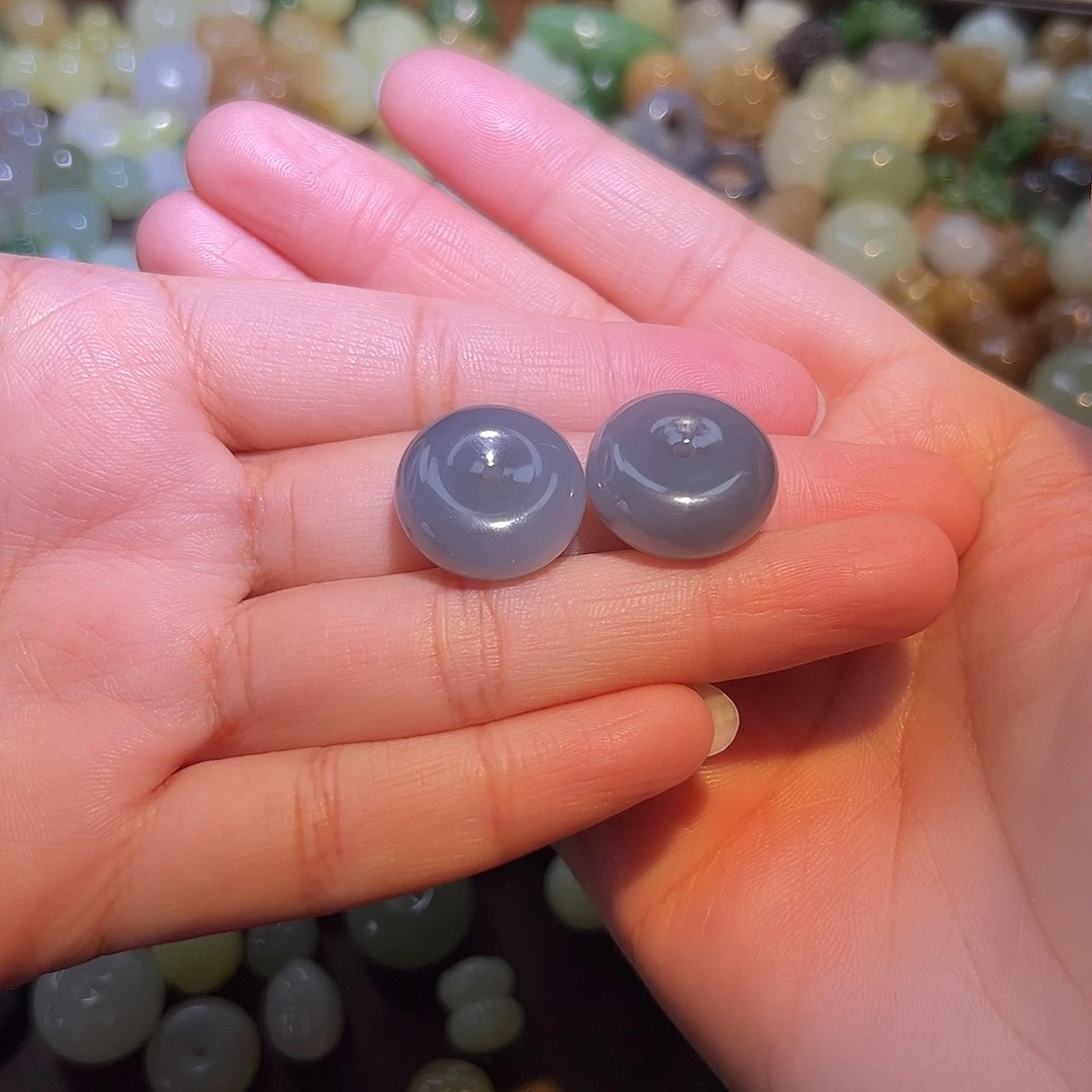 和田玉未镶嵌珠宝半成品180一个多样性发其一