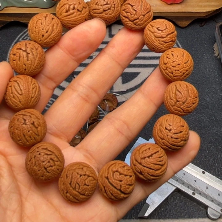 桃核手串龙纹桃核1