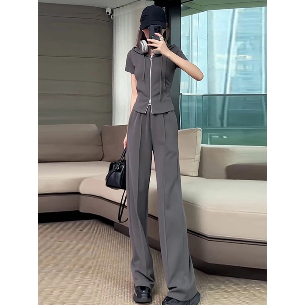 港风休闲运动套装女夏时尚洋气显瘦连帽拉链短袖高腰阔腿裤两件套