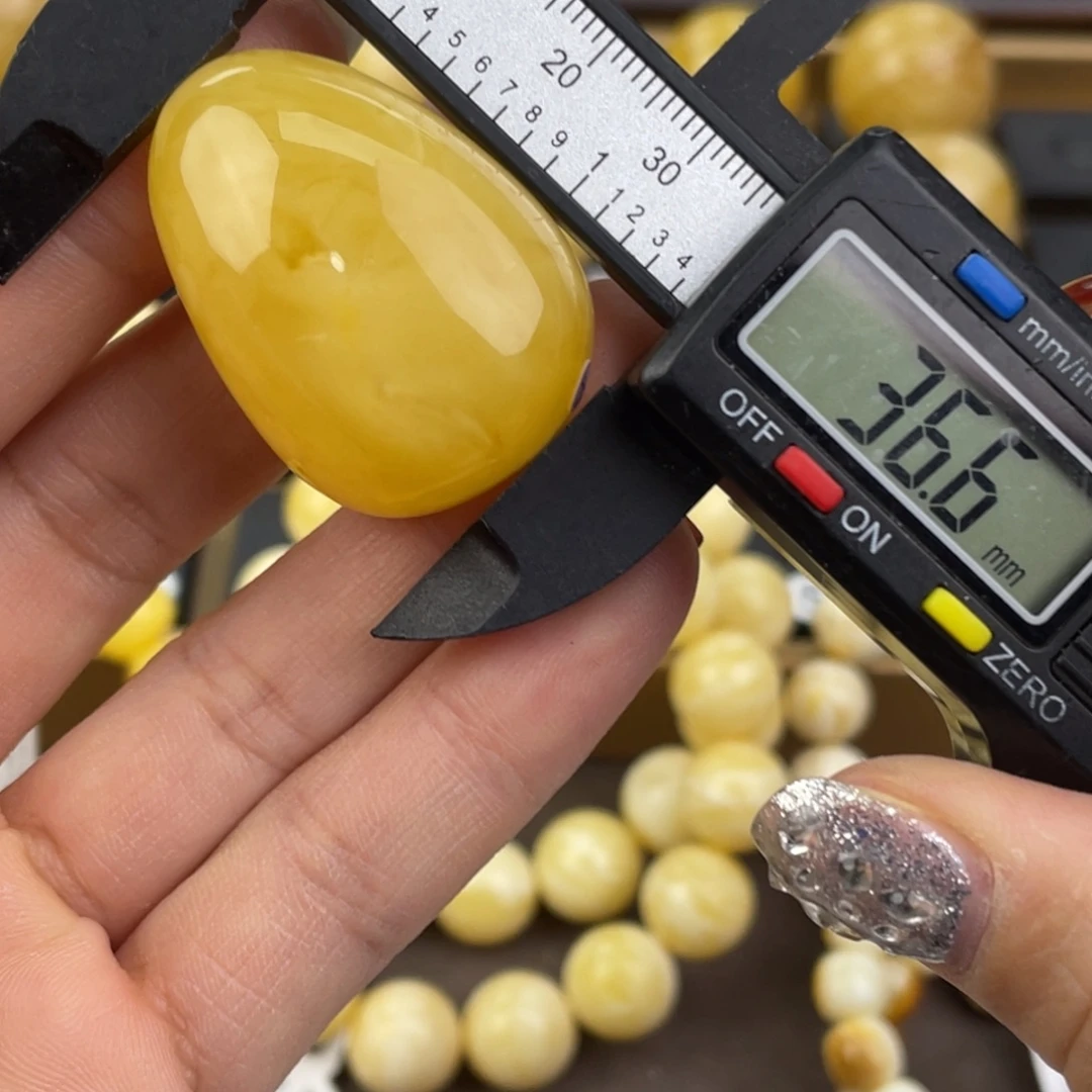 裸石琥珀未镶嵌微瑕447