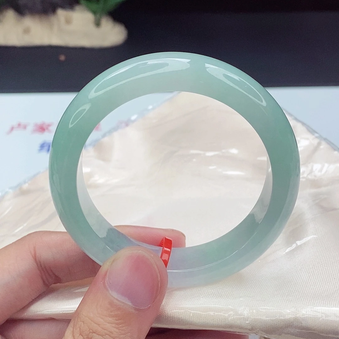 翡翠未镶嵌手镯52圈口