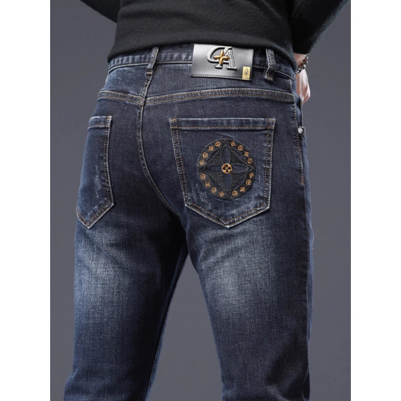 牛仔裤男秋季欧洲站修身小脚高端潮牌轻奢刺绣深蓝色男士弹力长裤