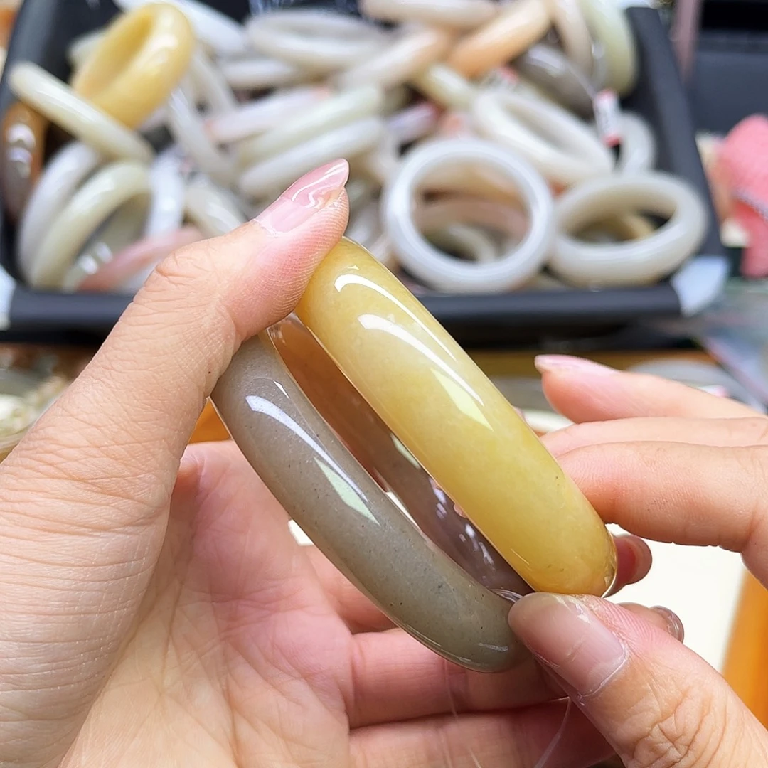 喵***树石英岩玉未镶嵌手镯
