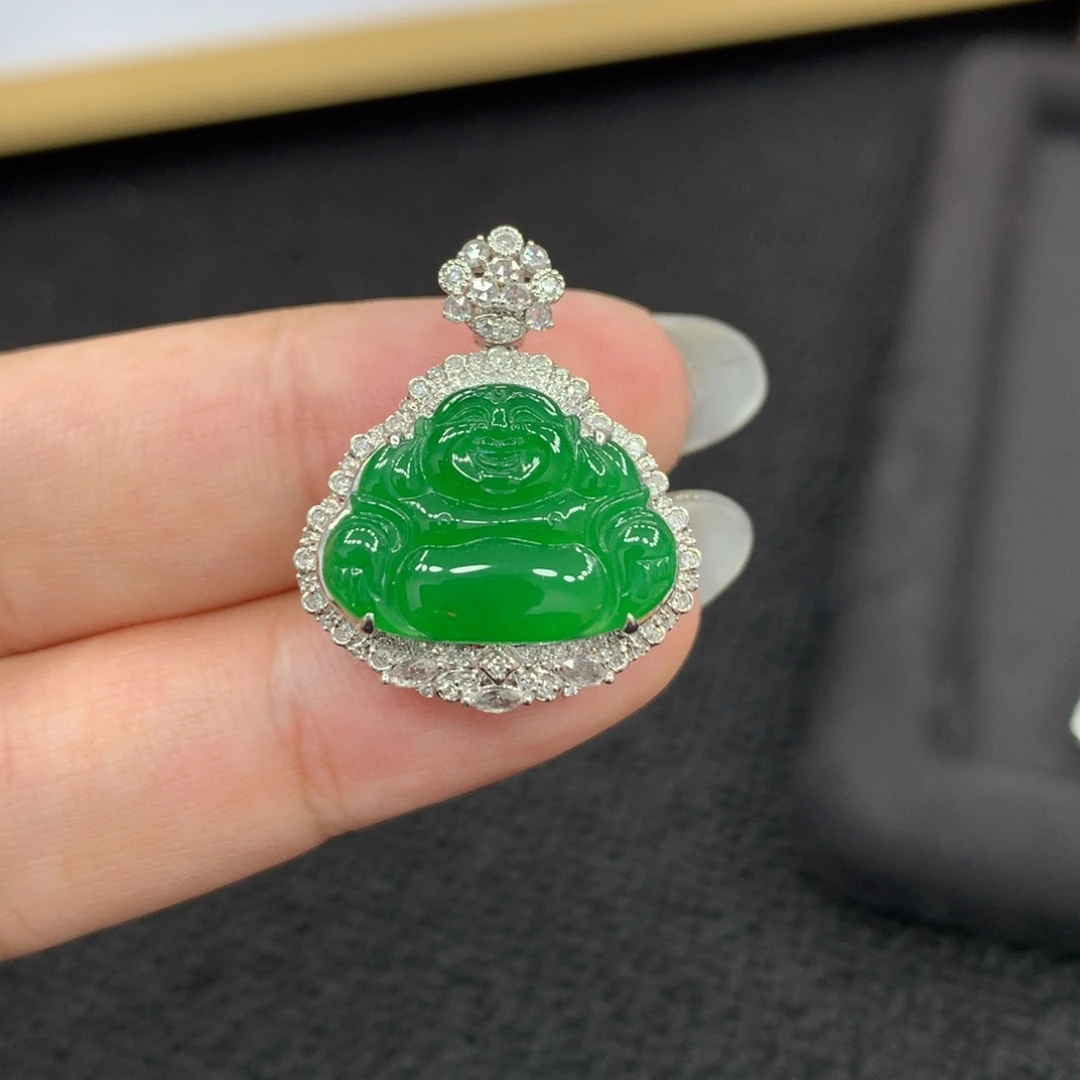 翡翠18K金镶嵌颈饰佛公