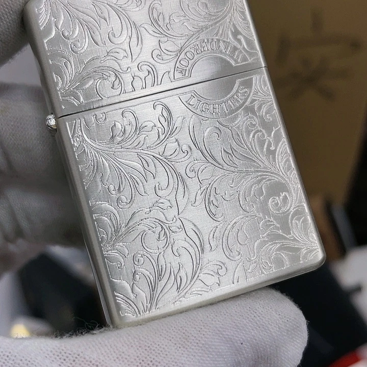 【闪购商品】首领白银唐草