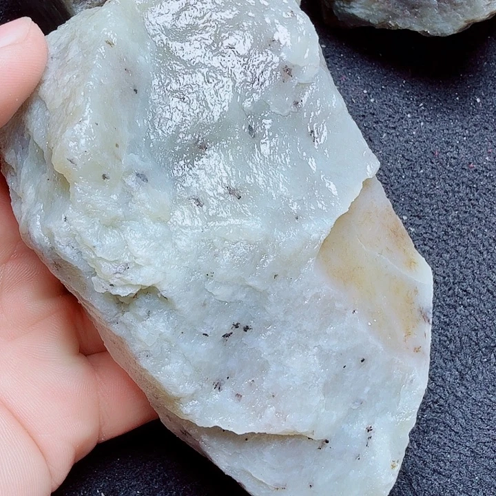 未镶嵌和田玉（糖玉）珠宝半成品
