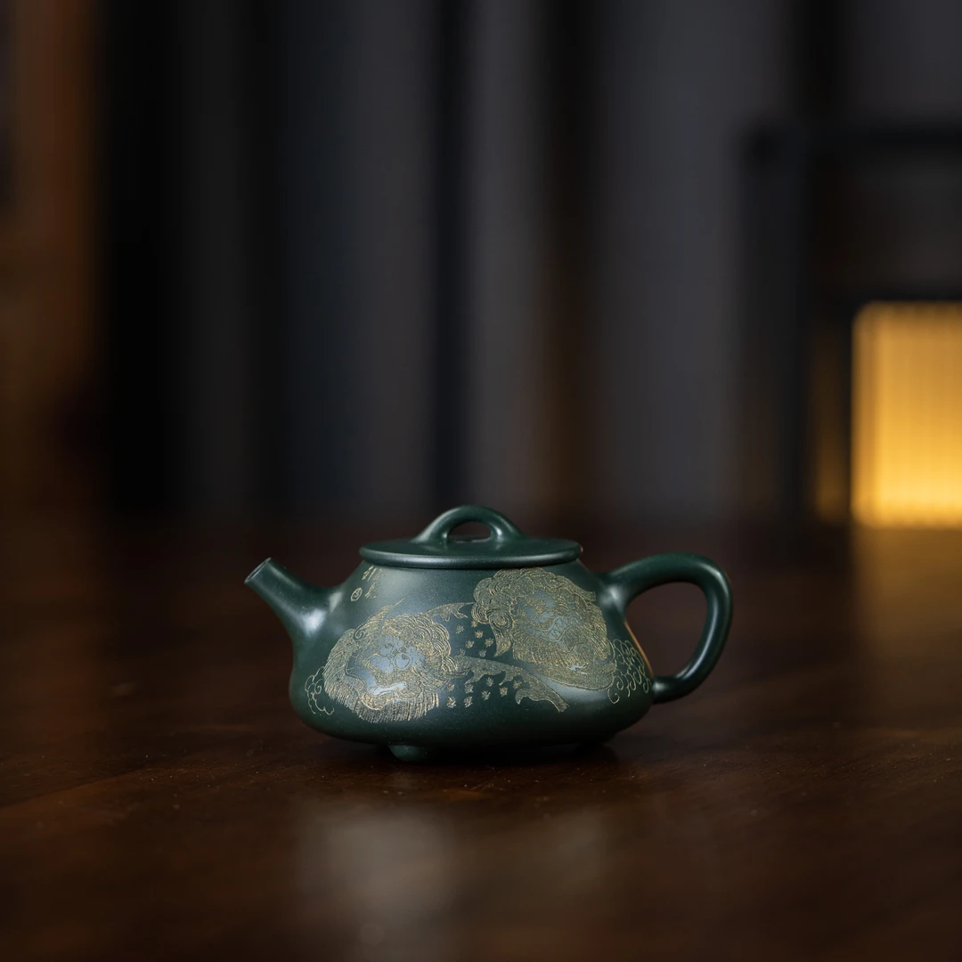 平盖石瓢（刻）周乾制 民国绿 185cc 家用紫砂壶