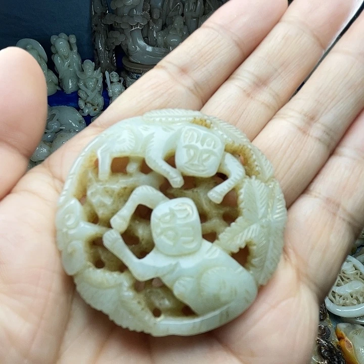 和田玉（青白玉）未镶嵌颈饰