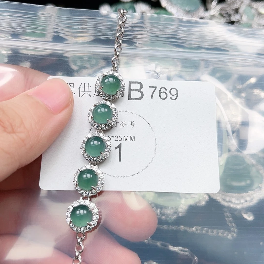 翡翠颈饰未镶嵌翡翠769