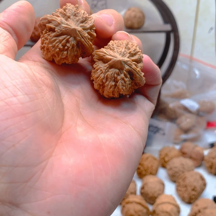 阴***虹文玩核桃吊坠137核桃