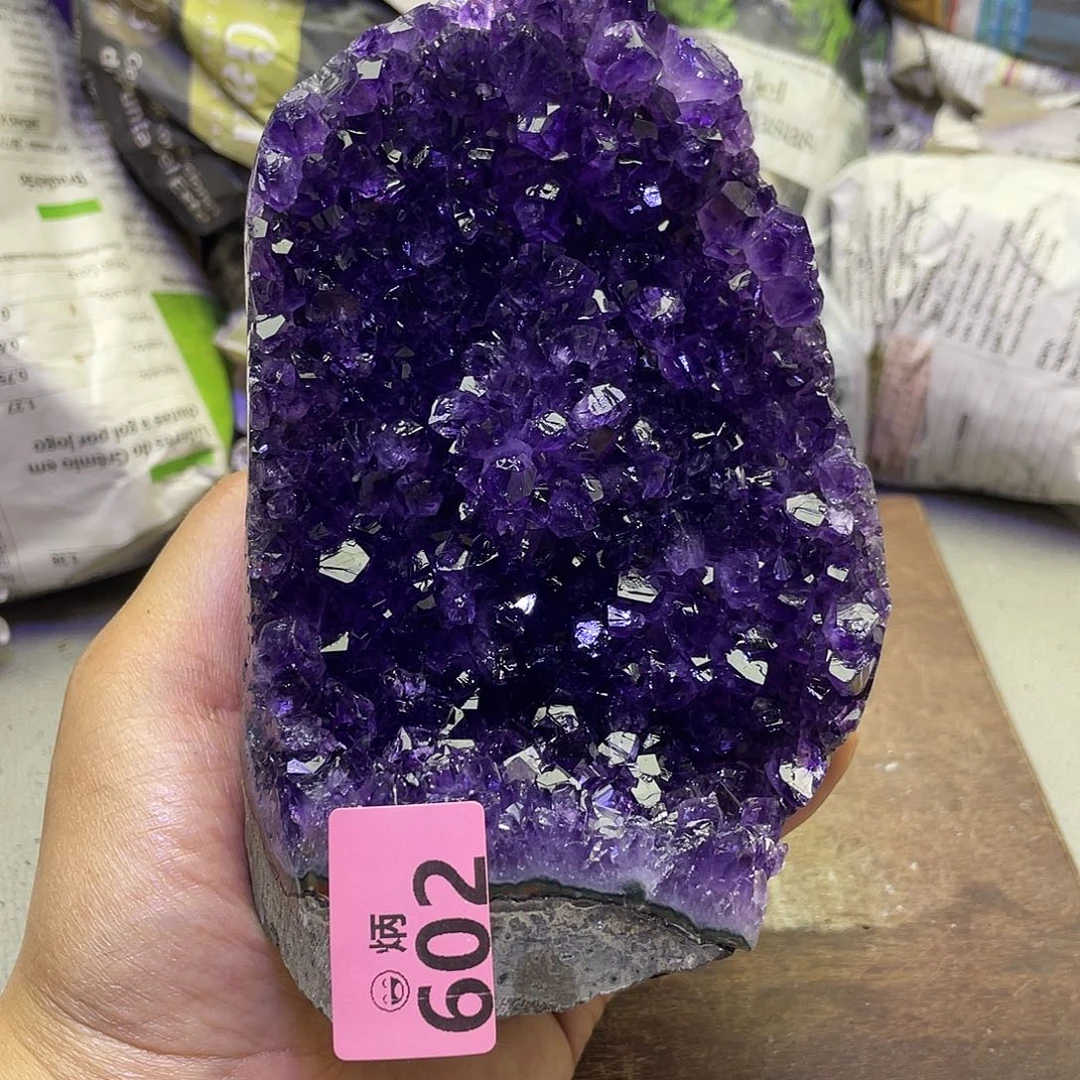 未镶嵌水晶大型摆件（非配饰）