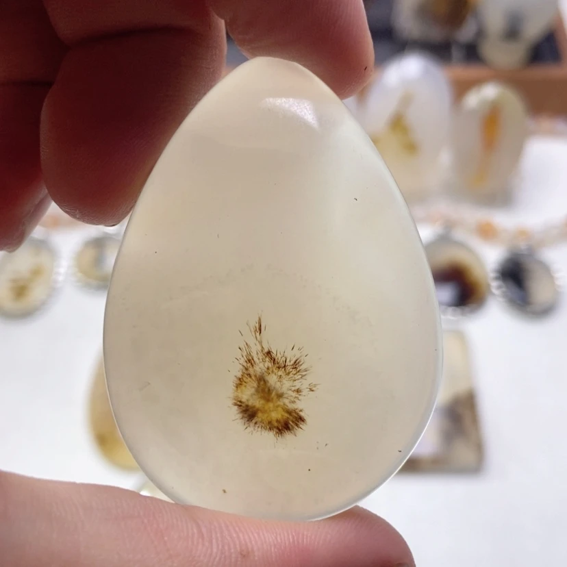 【闪购商品】玛瑙/玉髓颈饰未镶嵌