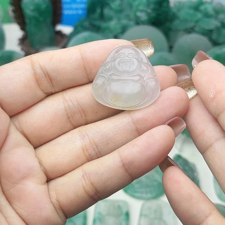 颈饰未镶嵌石英质玉