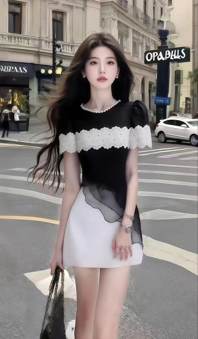 轻奢高端大气不规则圆领修身收腰短袖连衣裙女小众高级感时尚气质