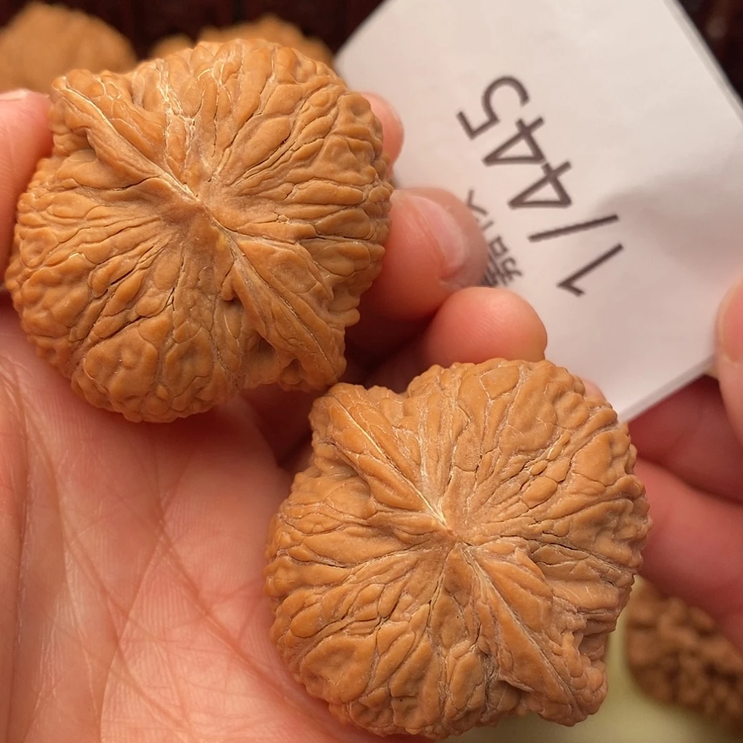 把件文玩核桃41绣球
