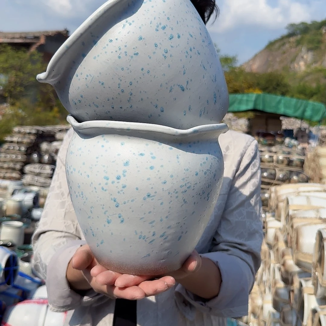 紫砂花盆口20高19（两个胖子白色