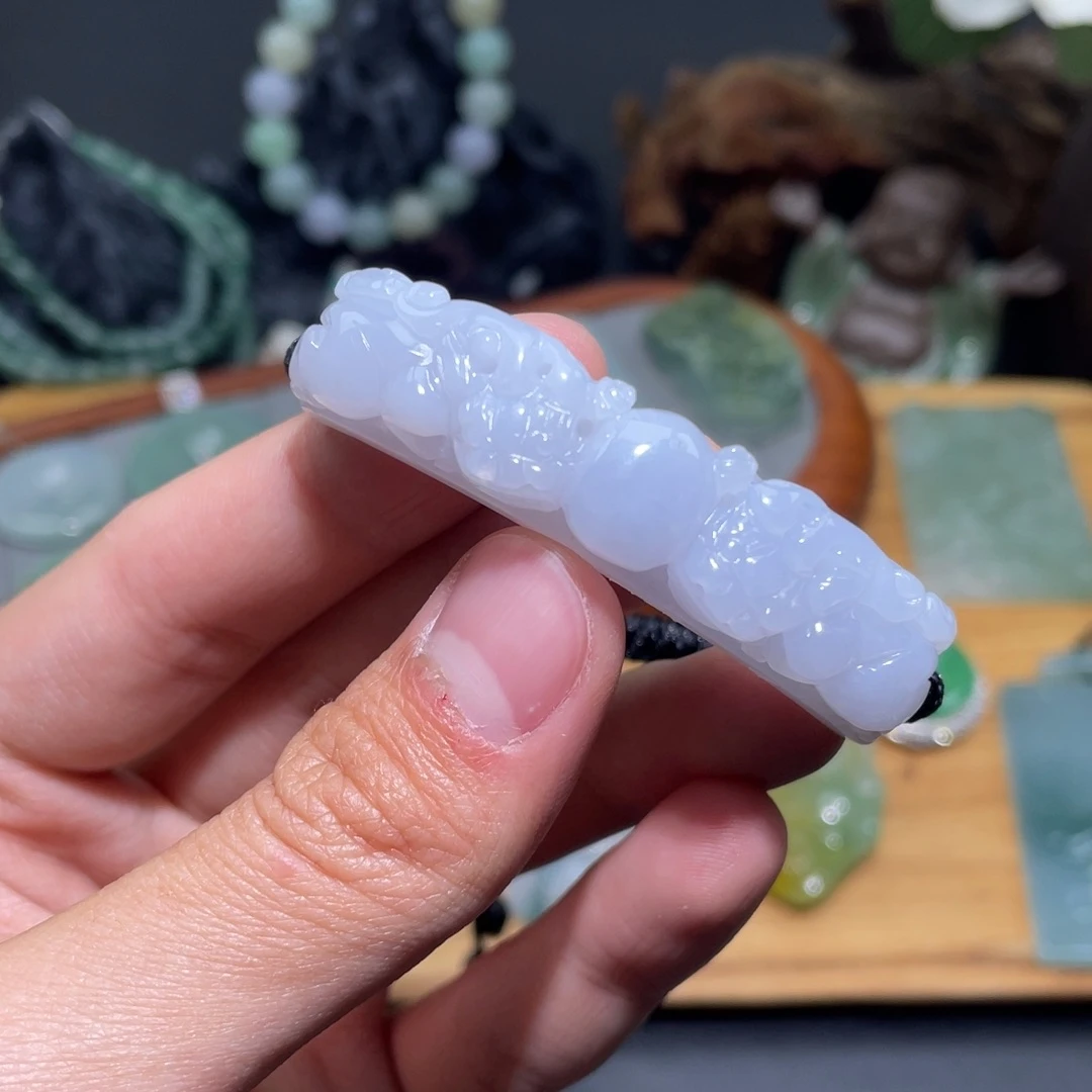 定制翡翠未镶嵌手牌