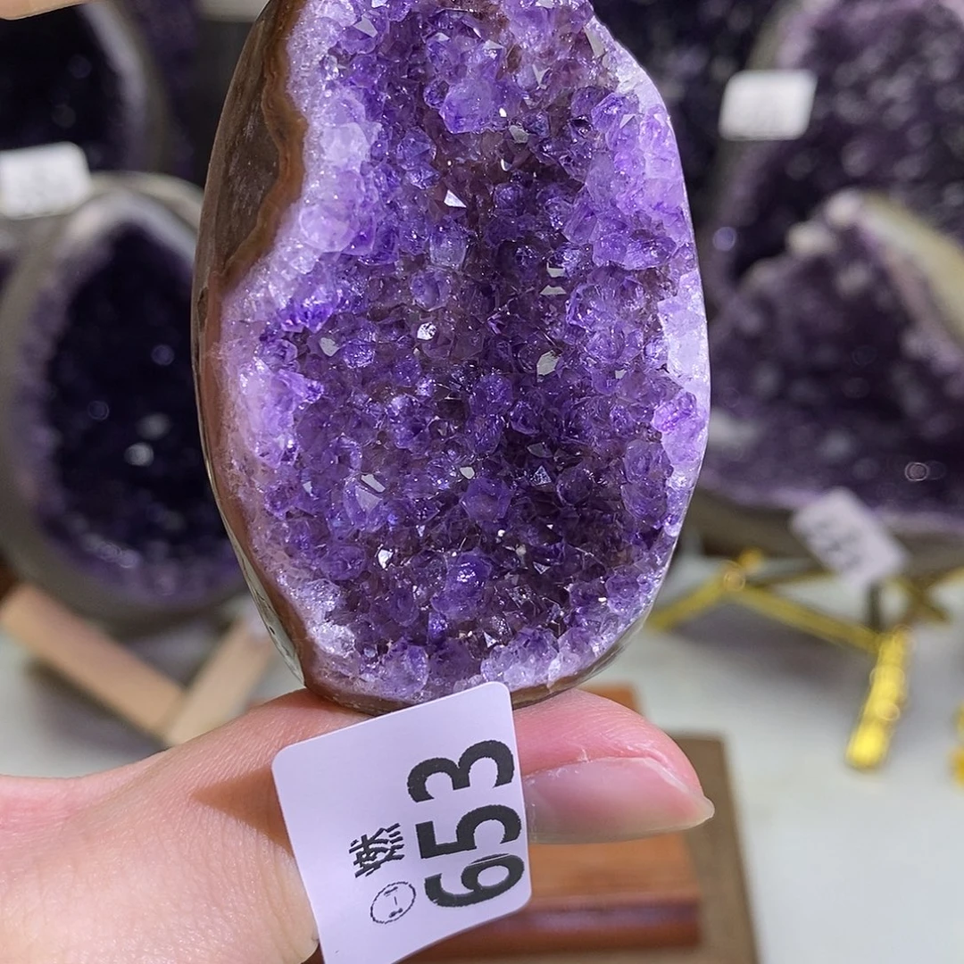 紫晶未镶嵌大型摆件（非配饰）