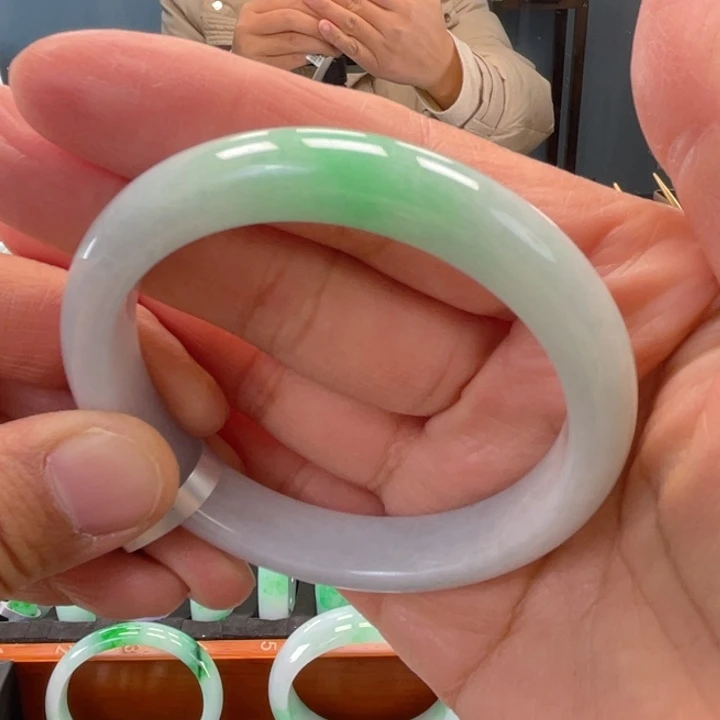 缘***分翡翠未镶嵌手镯缅甸翡翠