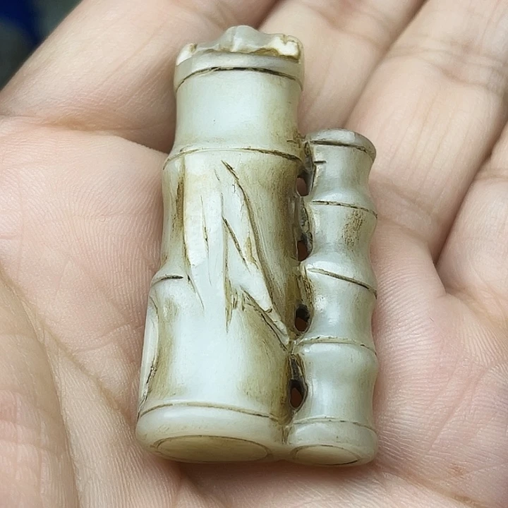 和田玉（青白玉）未镶嵌颈饰