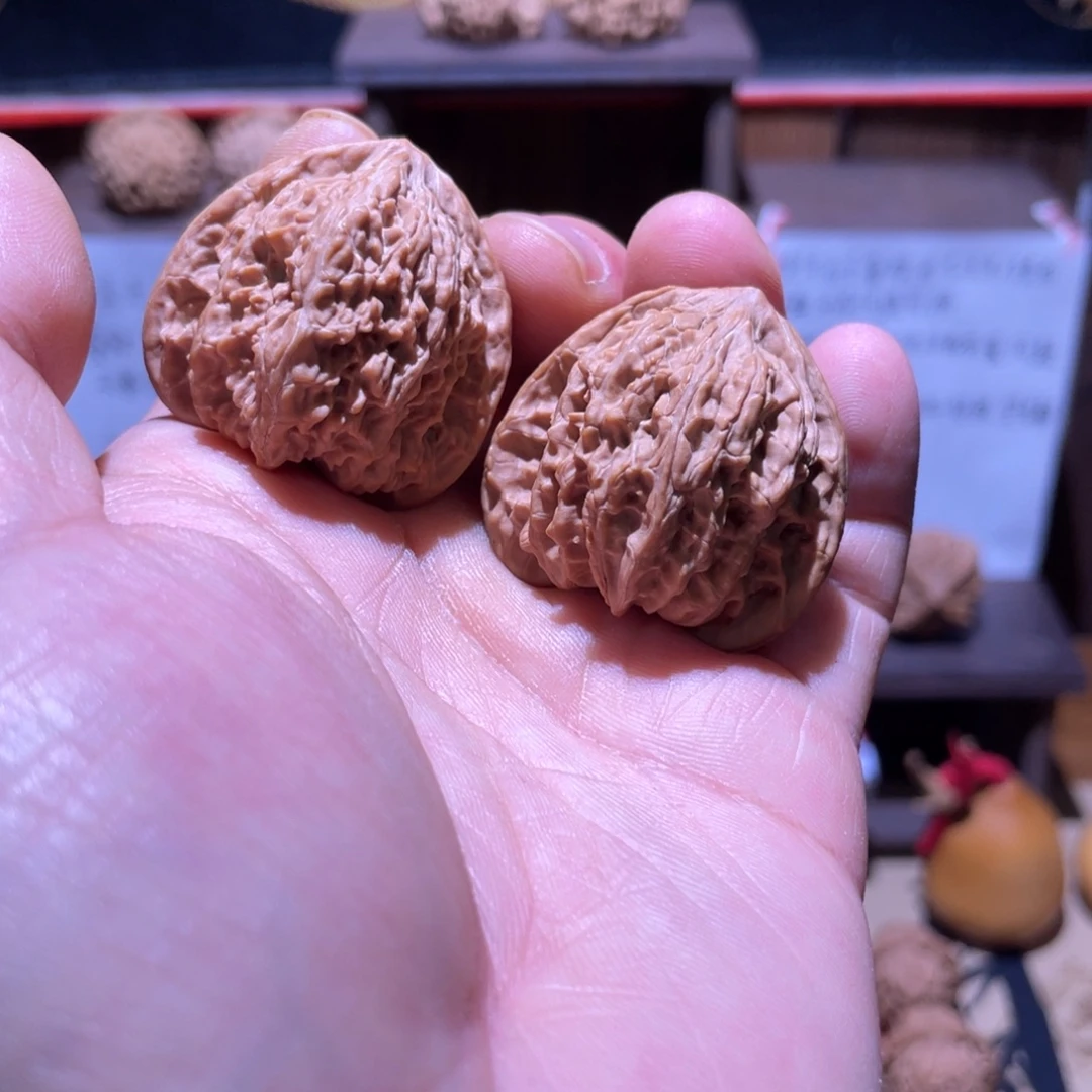 吊坠文玩核桃35尺密纹红玛瑙