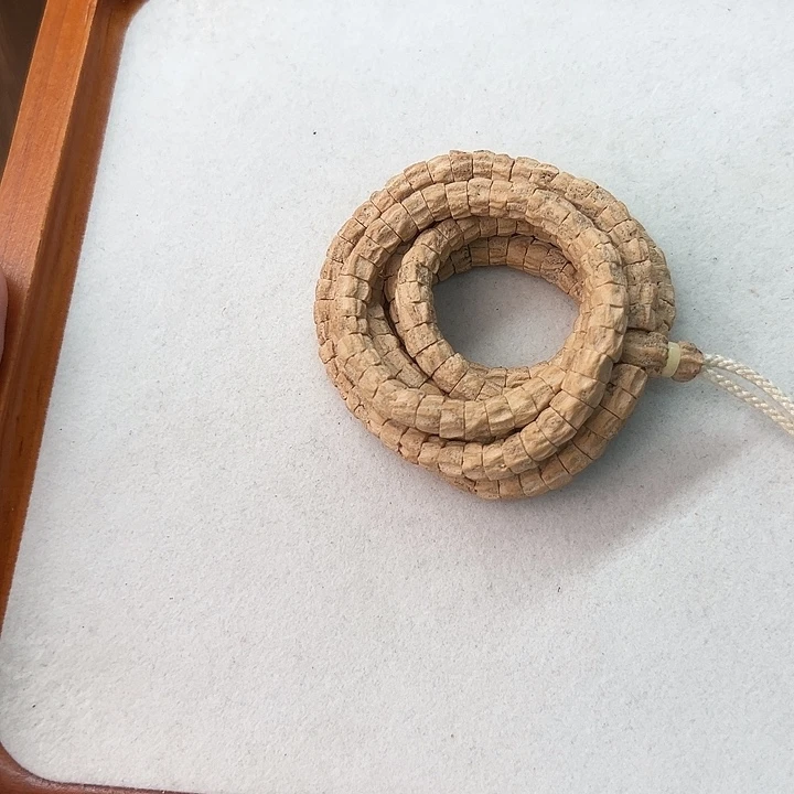 无***聊吊坠柏香籽/百香籽龙脊说肠