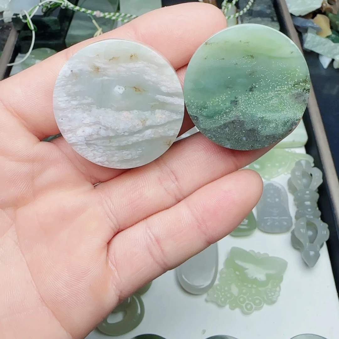 和田玉颈饰未镶嵌小*飞