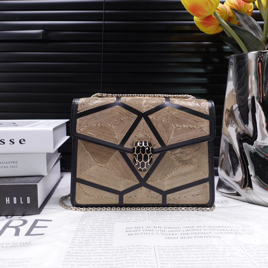 95新 BVLGARI/宝格丽 单肩包/T20310029