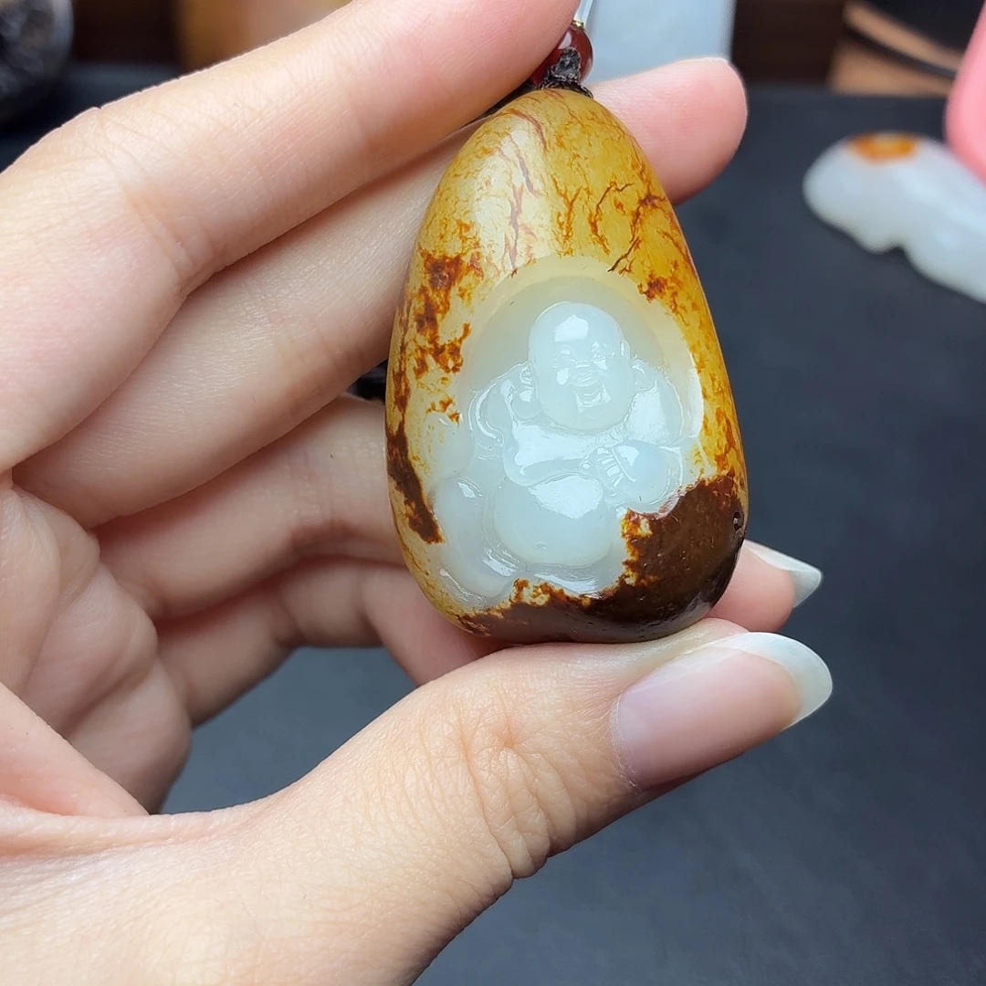 小***！颈饰未镶嵌和田玉N