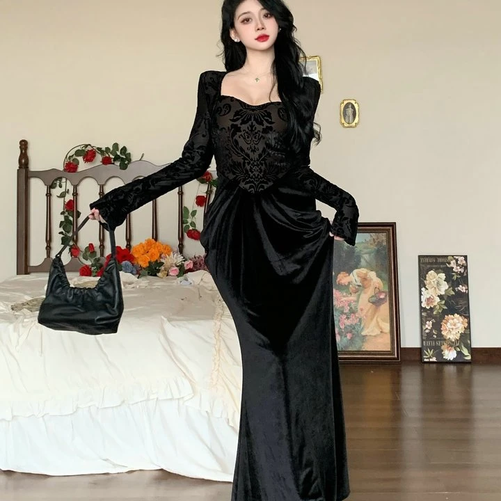 2025胖mm春季新款复古轻奢感名媛显瘦绒面方领鱼尾裙晚礼裙