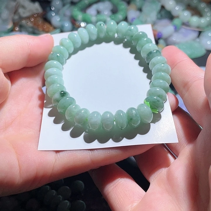 翡翠未镶嵌颈饰隐***膀天