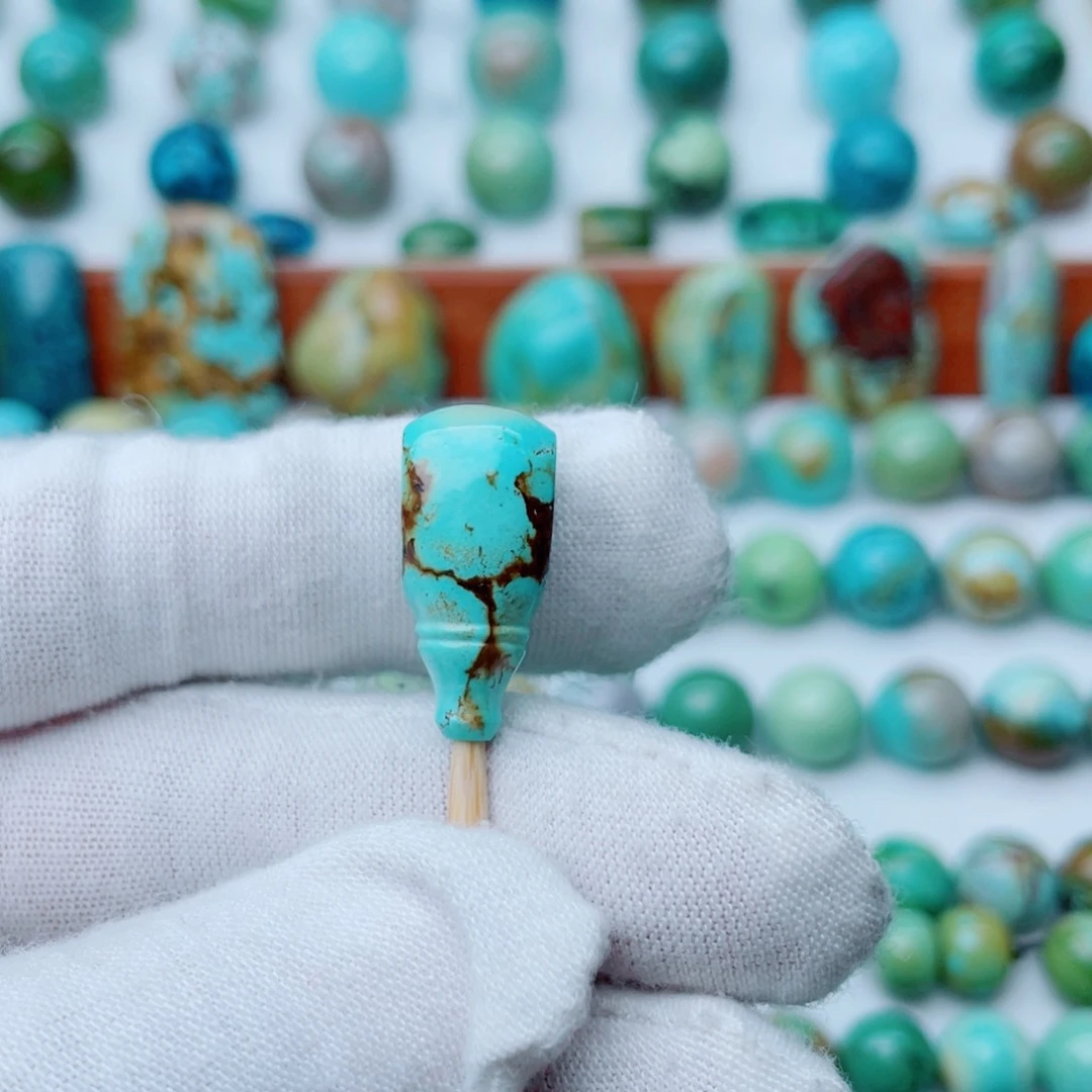 未镶嵌绿松石珠宝奇石