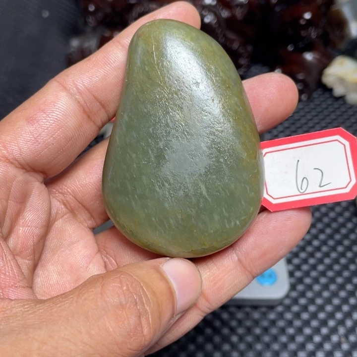 颈饰足铂镶嵌和田玉62